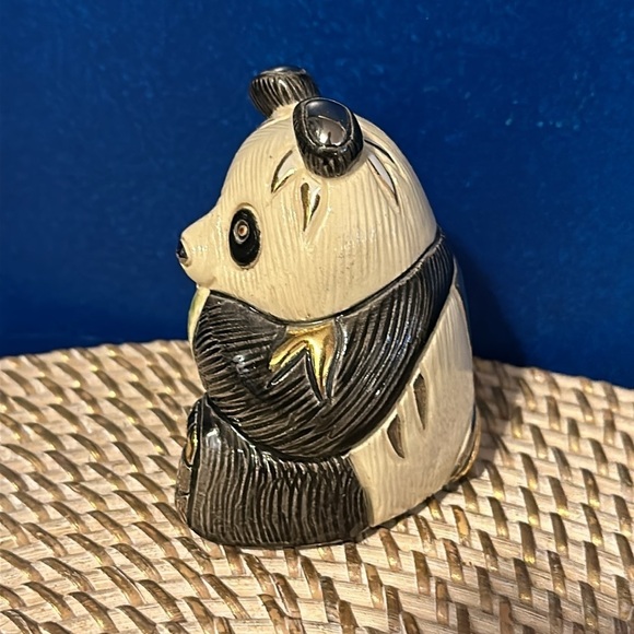 NWOT De Rosa Rinconada Gold Trim Ceramic Handcrafted Panda Bear Figurine Uruguay - Picture 2 of 5